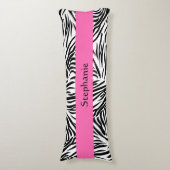 Schwarzweißdruck mit weißem Zebra mit Hot Rosa Seitenschläferkissen (Vorderseite Vertikal)
