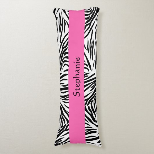 Schwarzweißdruck mit weißem Zebra mit Hot Rosa Seitenschläferkissen (Vorderseite Vertikal)