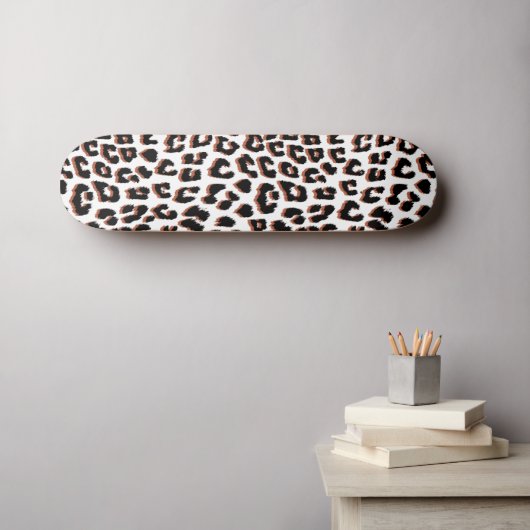 Schwarzweißdruck und Weißleopard Skateboard (Wandkunst (Horz))