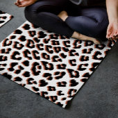 Schwarzweißdruck und Weißleopard Yogamatte
