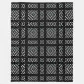 Schwarzweißgeometrie Ama Fleecedecke (Vorderseite)