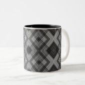 Schwarzweißgeometrie Zweifarbige Tasse (VorderseiteRechts)