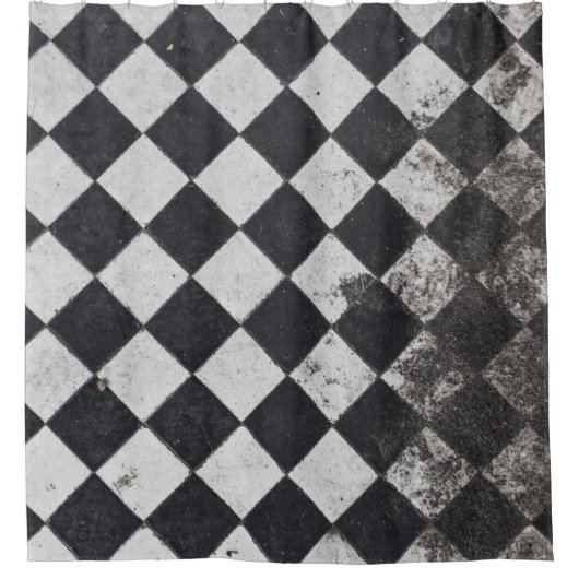 Schwarzweißharlequin-Grafik Duschvorhang (Vorderseite)