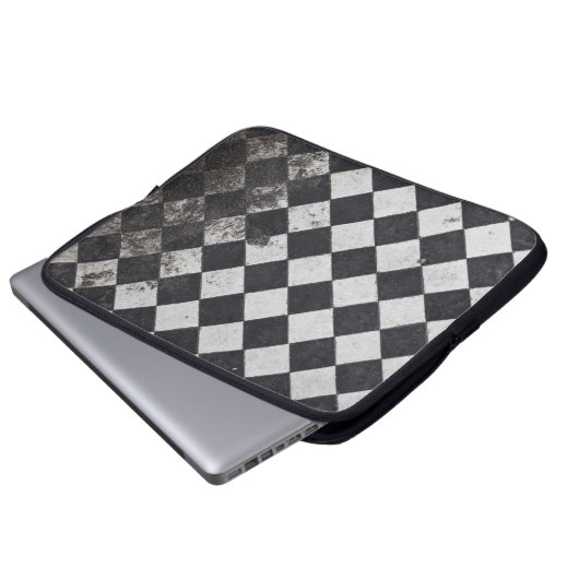 Schwarzweißharlequin-Grafik Laptopschutzhülle (Vorne Knopf)