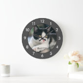 Schwarzweißkatze Personalisiert Große Wanduhr (Zuhause)