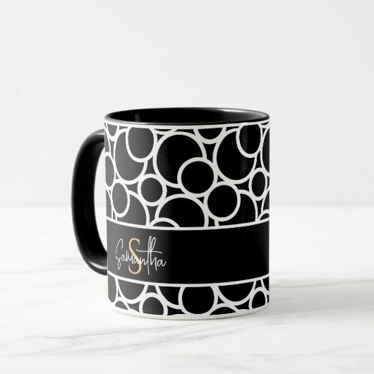 Schwarzweißkreismuster mit Monogramm Tasse (Vorderseite Links)