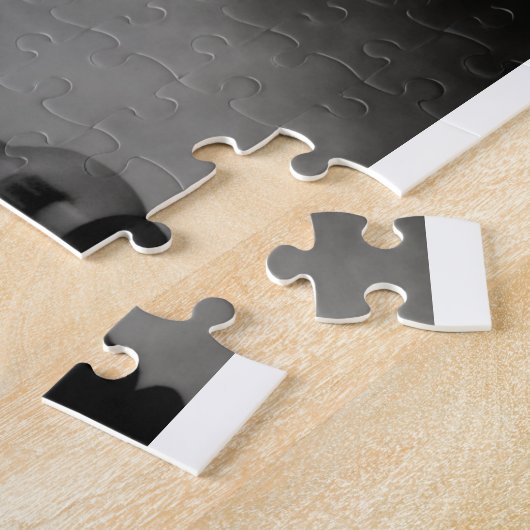 Schwarzweißlampe leuchtet Wolken im Himmel Puzzle (Seite)