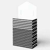 Schwarzweißmuster Geschenkschachtel (Geöffnet)