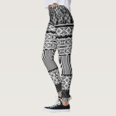 Schwarzweißmuster mit Spitzen und Patchwork Leggings (Links)