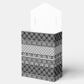 Schwarzweißpatchwork mit Spitze Geschenkschachtel (Geöffnet)