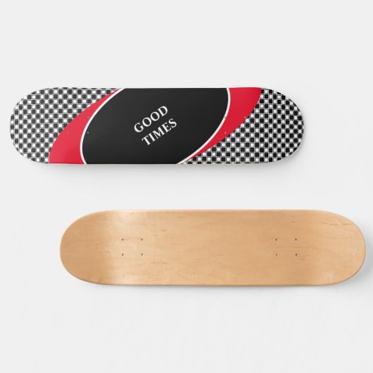Schwarzweißschachmuster und gewellte Linien Skateboard (Horizontal)