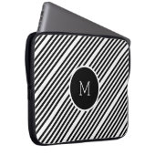 Schwarzweißstreifen mit Monogramm Laptopschutzhülle (Vorne Rechts)