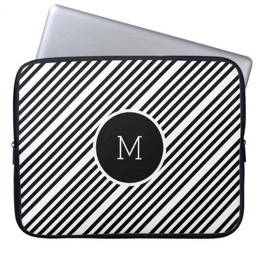 Schwarzweißstreifen mit Monogramm Laptopschutzhülle (Vorderseite)