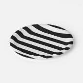 Schwarzweißstreifen. Modern, einfach gestreift Pappteller (Schrägansicht)