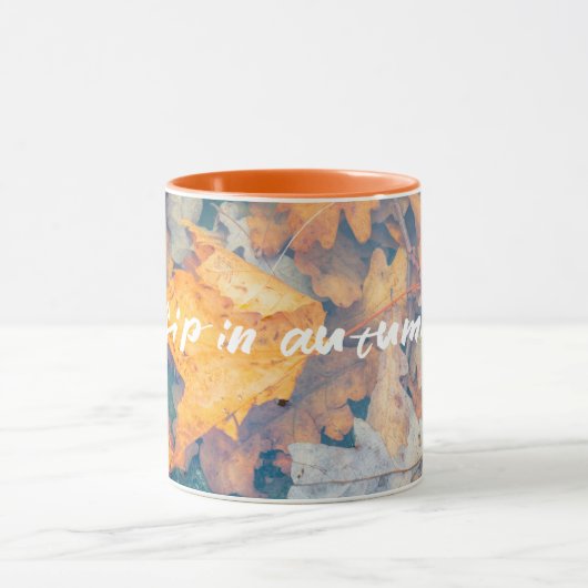 Schwebende Herbstblätter Tasse (Zentrum)