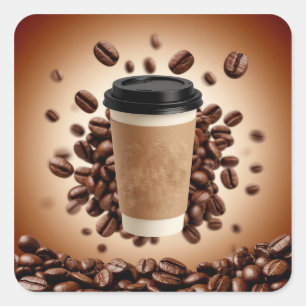 Schwebende Kaffeetasse mit Kaffeebohnen Quadratischer Aufkleber