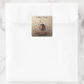Schwebende Kaffeetasse mit Kaffeebohnen Quadratischer Aufkleber (Tasche)