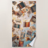 Schwebende Polaroid-Erinnerungen Strandtuch (Vorderseite)