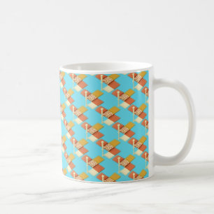 schwebende Säulen und farbige geometrische Kacheln Kaffeetasse