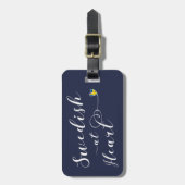 Schwede an der Herz-Gepäckanhänger-Schablone, Gepäckanhänger (Vorderseite vertikal)