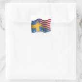 Schwedisch-amerikanische Wave-Flagge Quadratischer Aufkleber (Tasche)