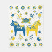 Schwedisch Folk Dala Horse l Blue und Yellow Fleecedecke (Vorderseite)
