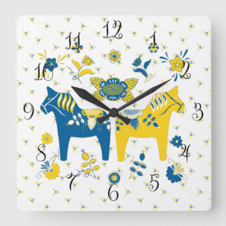 Schwedisch Folk Dala Horse l Blue und Yellow Quadratische Wanduhr