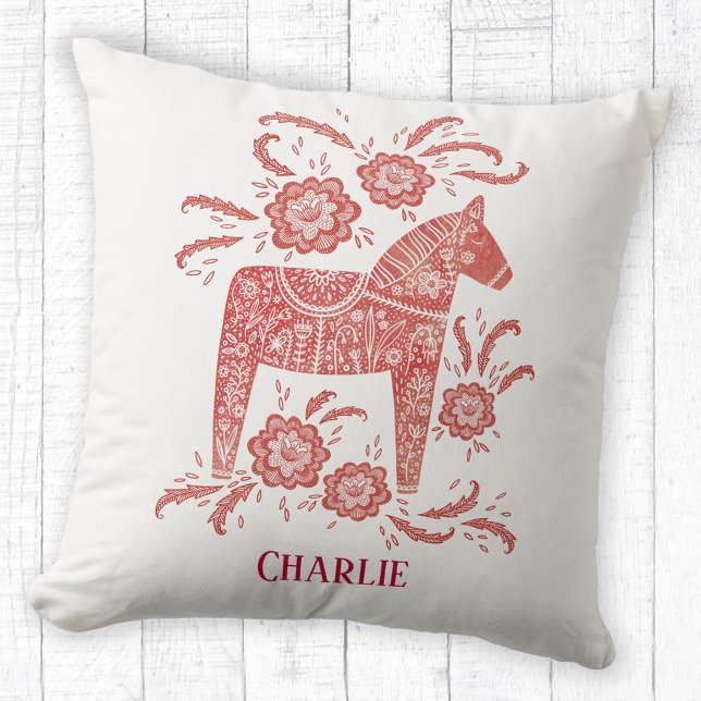 Schwedische Dala Horse Art Personalisiert Kissen (Personalized name Swedish Dala Horse red and white pillow)