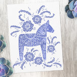 Schwedische Dala Horse Blue und White Postcard Postkarte<br><div class="desc">Ein traditionelles schwedisches Dala Horse Design in frischen indigoblau und weiß.</div>