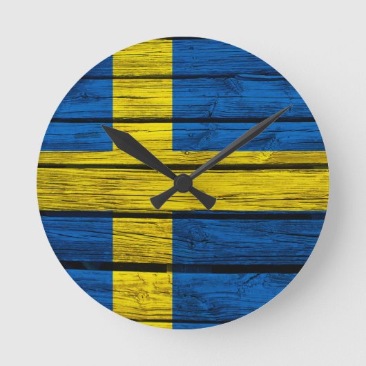 Schwedische Flagge Rustikales Holz Runde Wanduhr (Vorderseite)