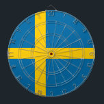 Schwedische Flagge (Schweden) Dartscheibe<br><div class="desc">Dieses Design zeichnet sich durch die Nationalflagge Schwedens (offiziell als Königreich Schweden bekannt) aus, das ein nordisches Land in Nordeuropa ist. Schweden grenzt im Westen und Norden an Norwegen, im Osten an Finnland und im Südwesten an Dänemark durch einen Brückentunnel über die Öresund-Straße. Schweden ist das größte Land Nordeuropas. Die...</div>