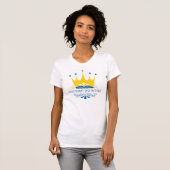 Schwedische Prinzessin in den schwedischen T-Shirt (Vorne ganz)