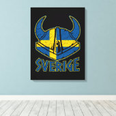 Schwedische Wikinghelm Geschenk Schwedische Flagge Leinwanddruck (Insitu (Holzboden))