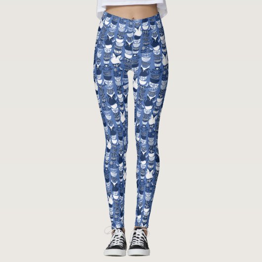 Schwedischer Volkskatzen I //Indigoblauhintergrund Leggings (Vorderseite)