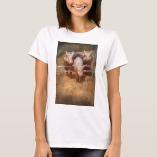 Schwein - Erhalten der letzten Hürden T-Shirt