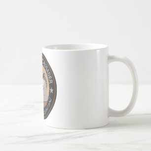 Schweinefleisch, das Kreuzfahrer isst Kaffeetasse