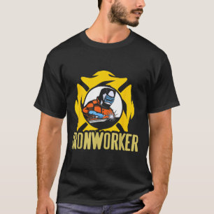 Schweißarbeiten an der Torchflamme von Ironworker T-Shirt