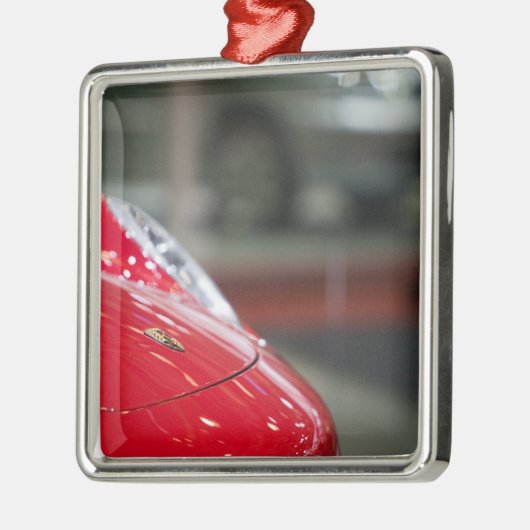 SCHWEIZ, GENF: 75. Genfer Auto 2 Silbernes Ornament (Links)