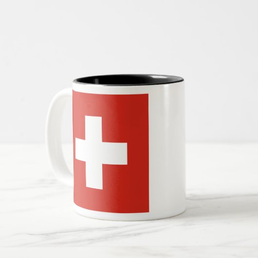 Schweizer Flagge Zweifarbige Tasse (Vorderseite Links)