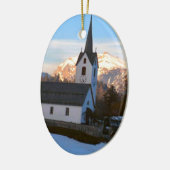 Schweizer Kirche in den Bergen Keramikornament (Links)