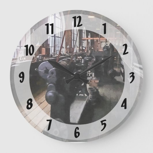 Schwere Maschinenwerkstatt mit Lampen Große Wanduhr (Vorderseite)