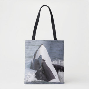 Schwertwal springt aus dem Wasser Tasche