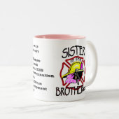 Schwester in der Bruderschafts-Tasse Zweifarbige Tasse (VorderseiteRechts)