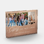 Schwestern machen das Foto der besten Freunde weit (Links)