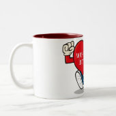 Schwiegermutter in der Trainings-Tasse Zweifarbige Tasse (Links)