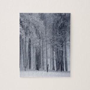 Schwierige Schwarz-Weiß Winter Schneebäume Puzzle