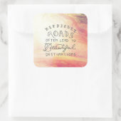 Schwierit Road Lead To Beautiful Destinationen Quadratischer Aufkleber (Tasche)