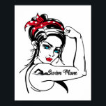 Schwimmbad Mama  Rosie Das Riveter Button hoch Poster<br><div class="desc">Dieses lustige Schwimmteam Zitat Design lautet "swim Mom". Es wurde mit Liebe erstellt und Sie werden eine Rose sehen,  den Nieter und ein Button oben.</div>