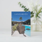 Schwimmbad und Palmen auf Lanzarote Postkarte (Stehend Vorderseite)