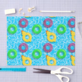 Schwimmbad voll seidenpapier (Handwerk)